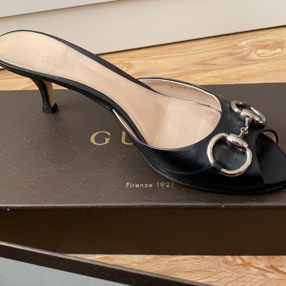 Gucci Sandals - Picture 3 of 5